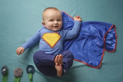 Bebe do petog mjeseca vide poput Supermana