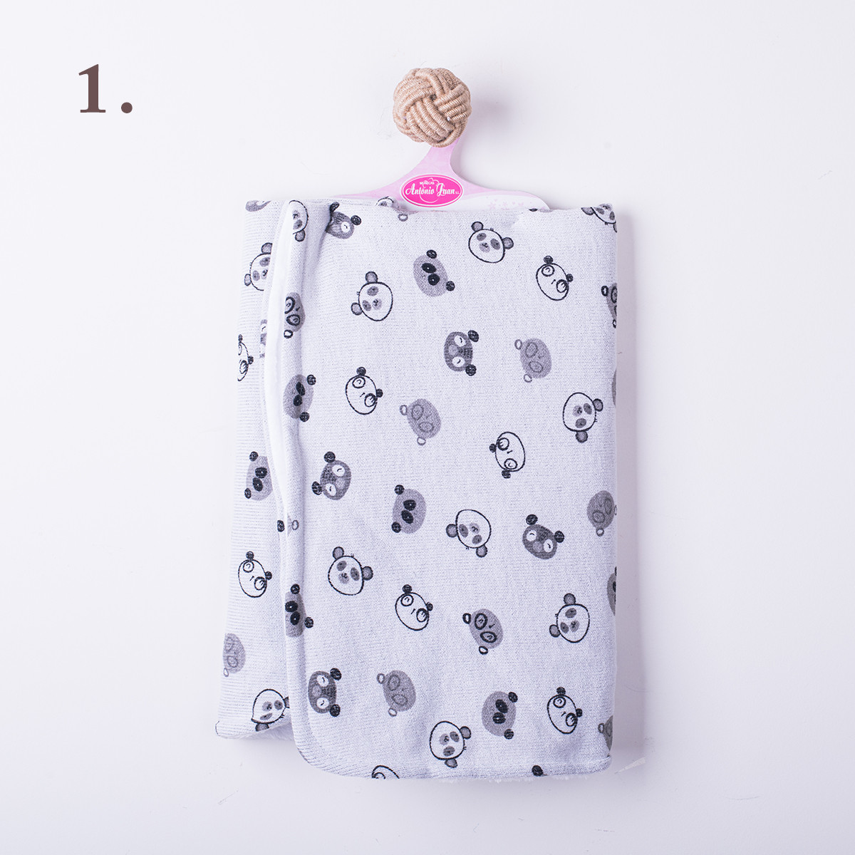 Antonio Juan ćebe za lutku