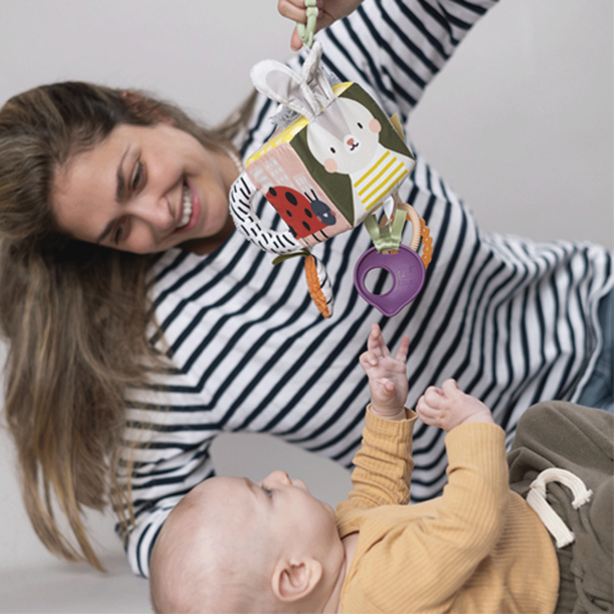 Taf Toys aktivna kocka