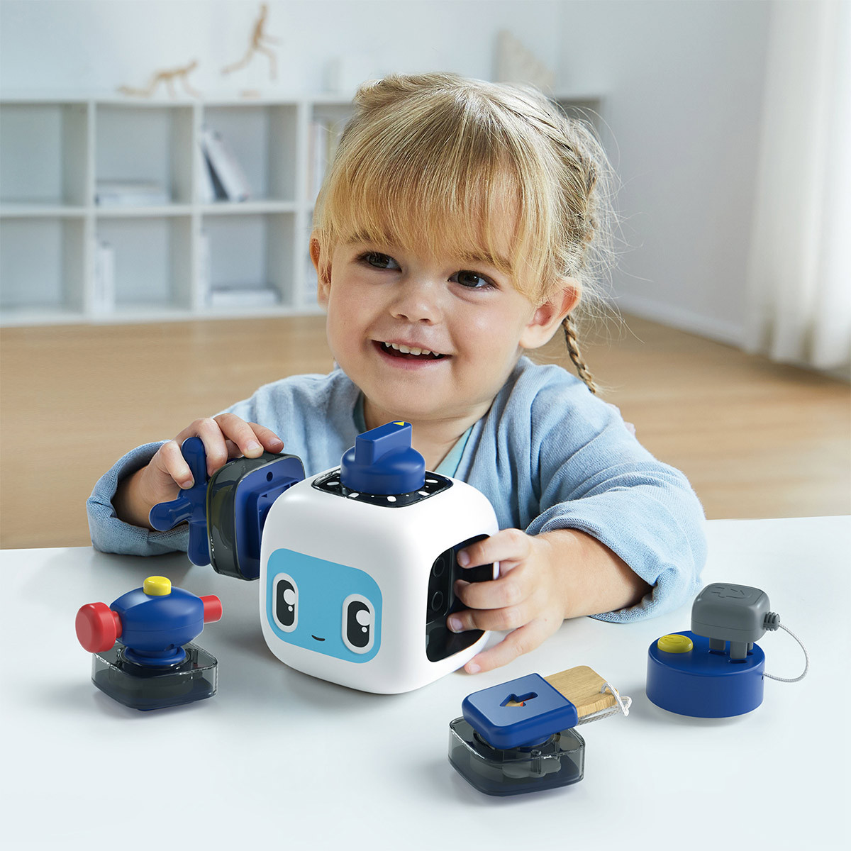 Top Bright aktivna kocka robotić 18m+