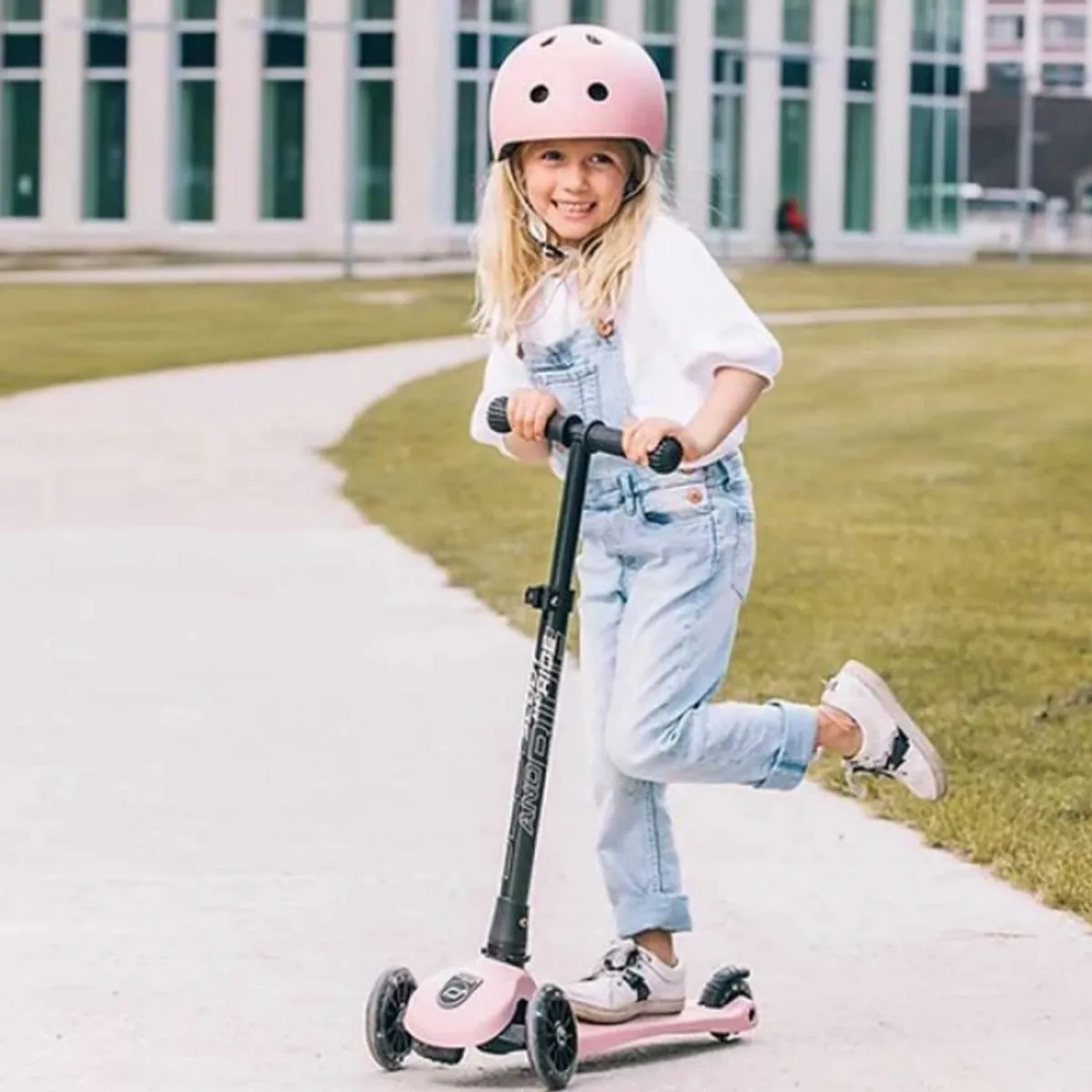 Scoot and Ride kaciga S-M, Rose