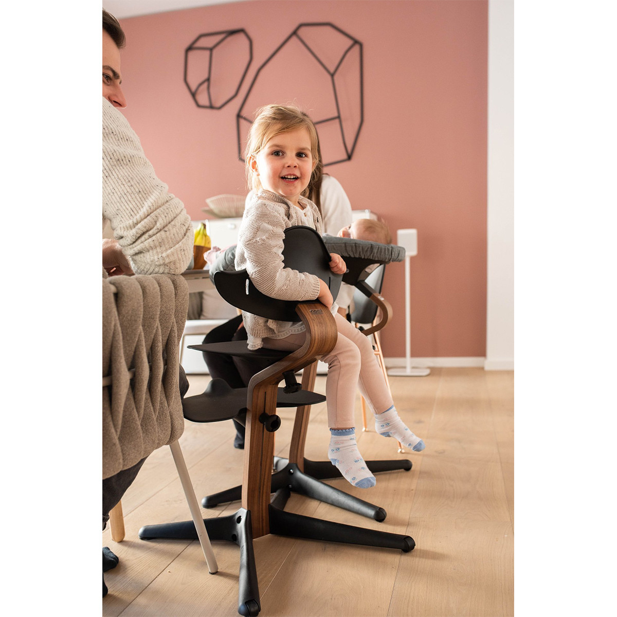 Nomi stolica za hranjenje