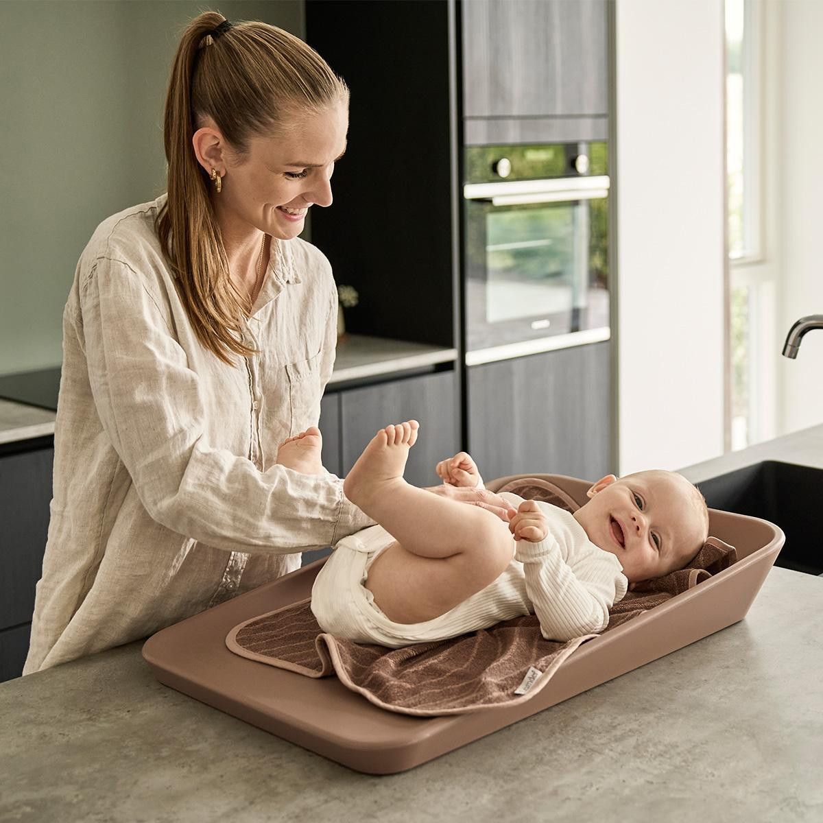 Leander podloga za presvlačenje Matty Clay