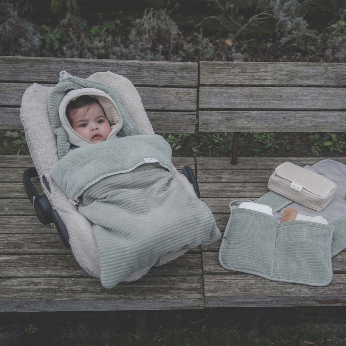 Koeka prenosiva podloga za presvlačenje