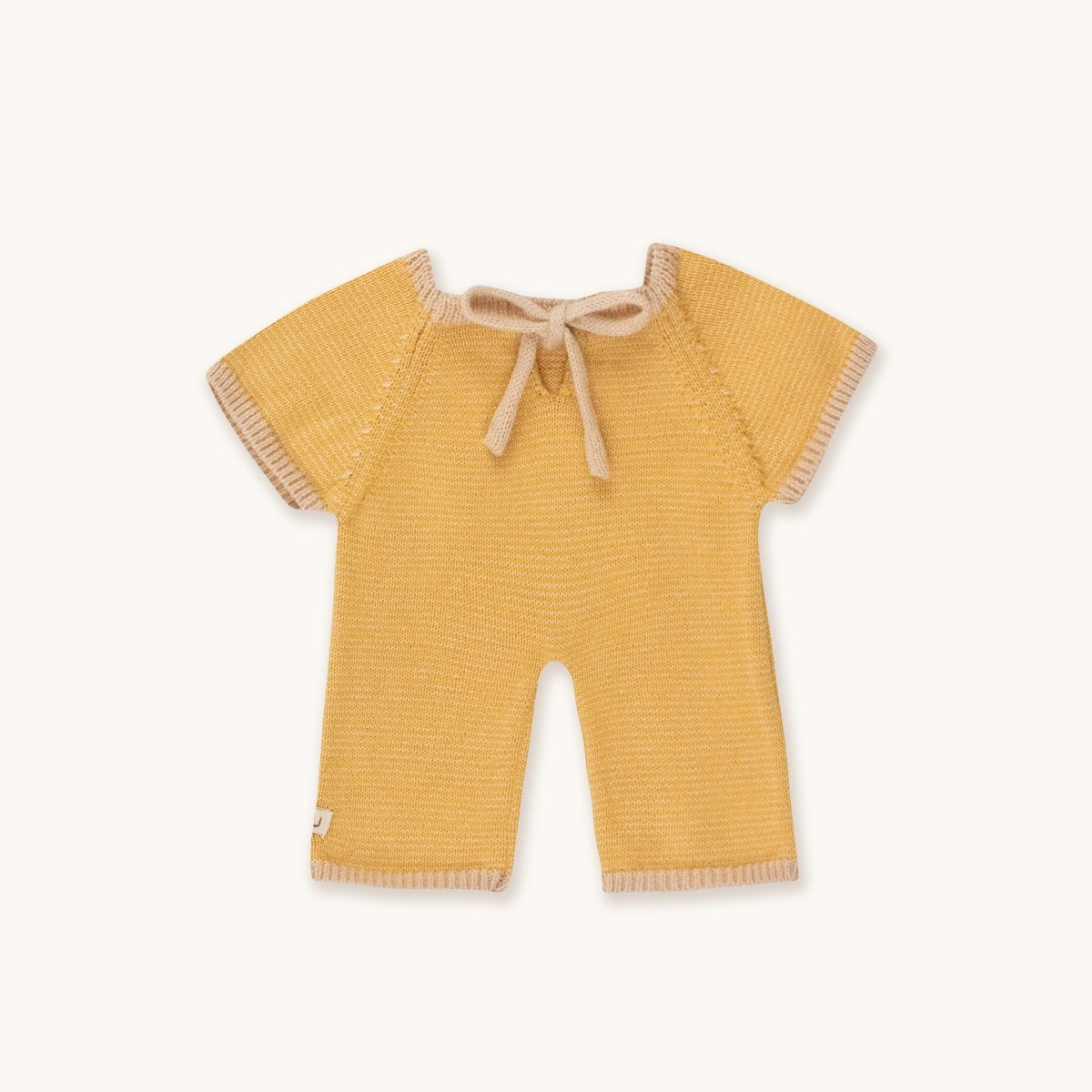 Gommu garderoba za lutku