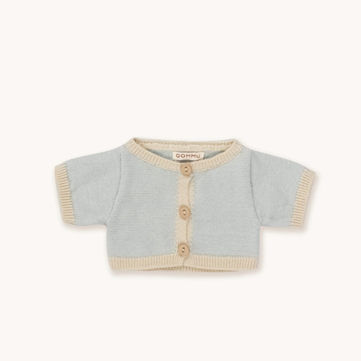 Gommu garderoba za lutku