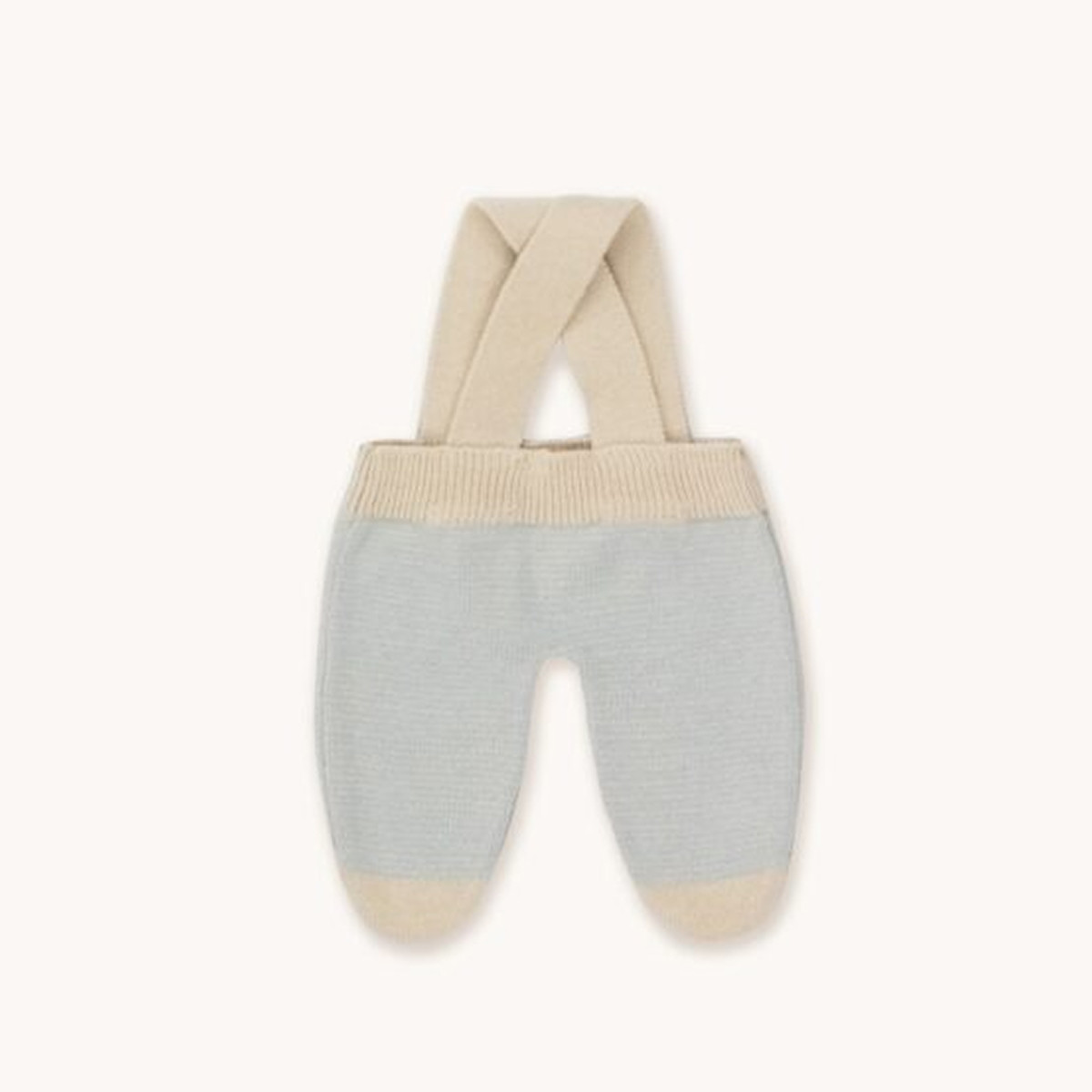 Gommu garderoba za lutku