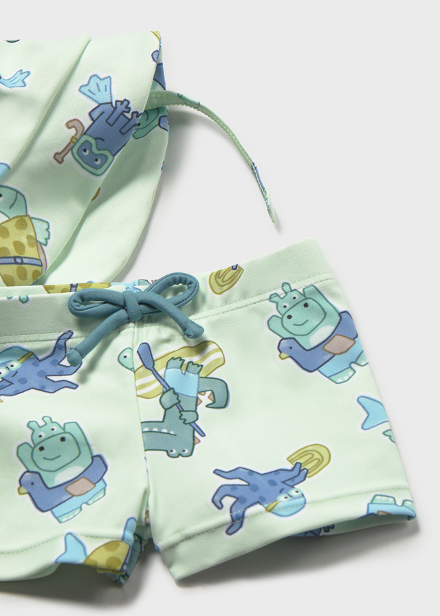 Mayoral kupaće kostimom i šeširom