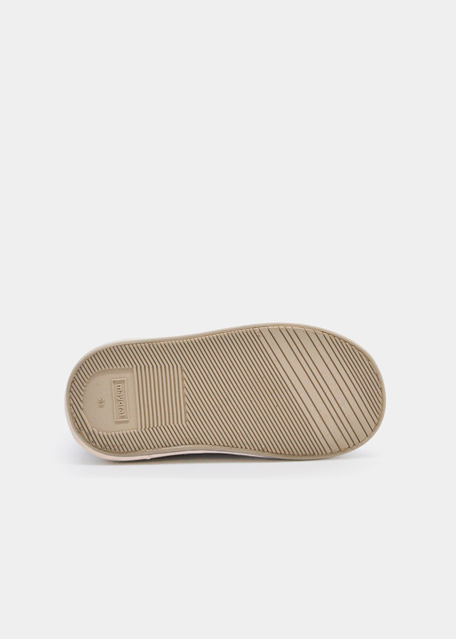 Mayoral brodarice, 19-25