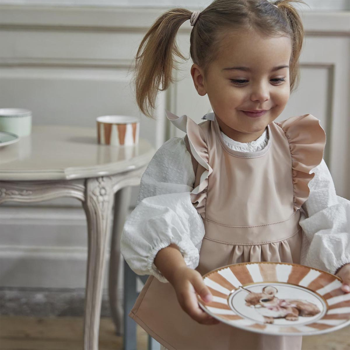 Elodie Details portikla