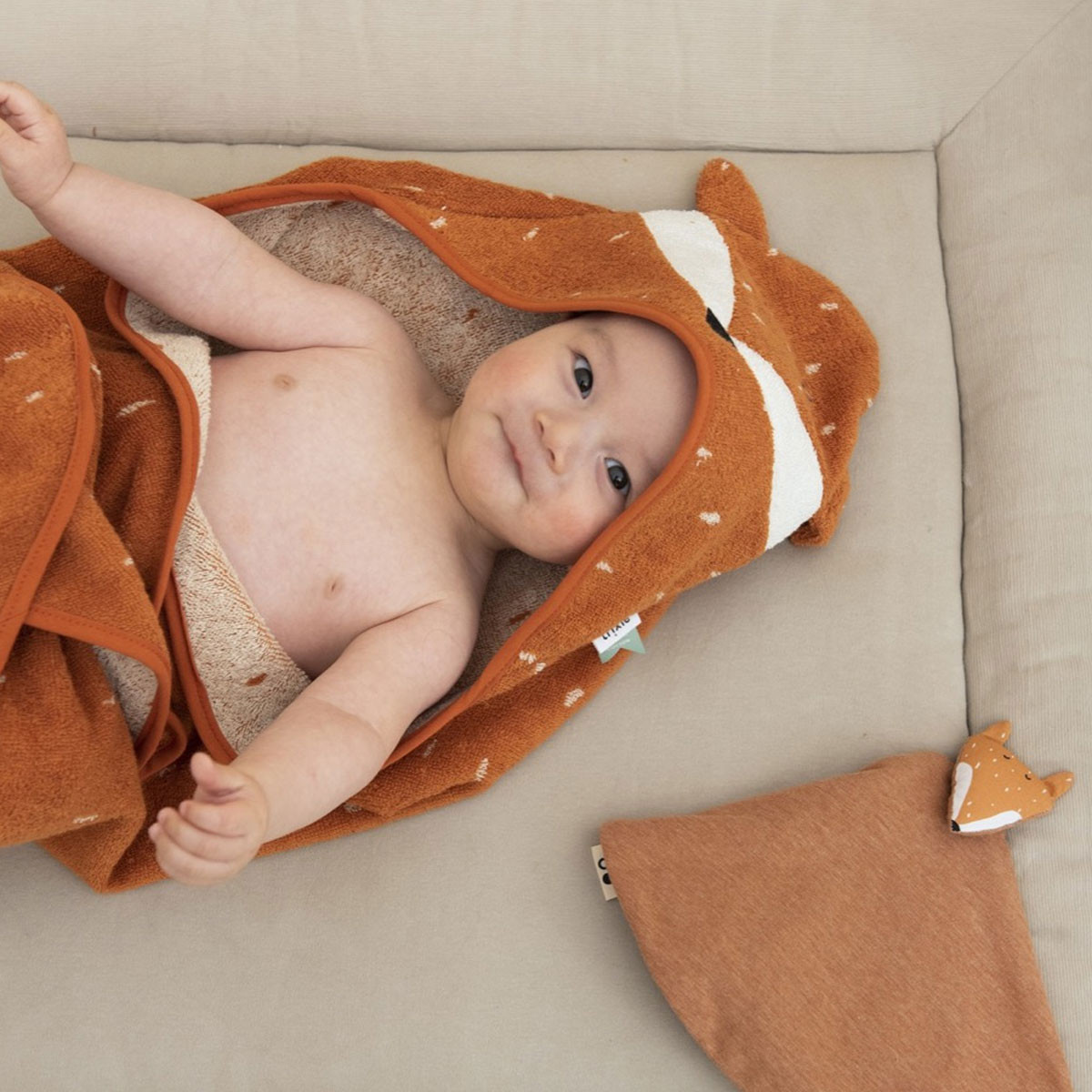 Trixie peškir Lisica, 75x75cm