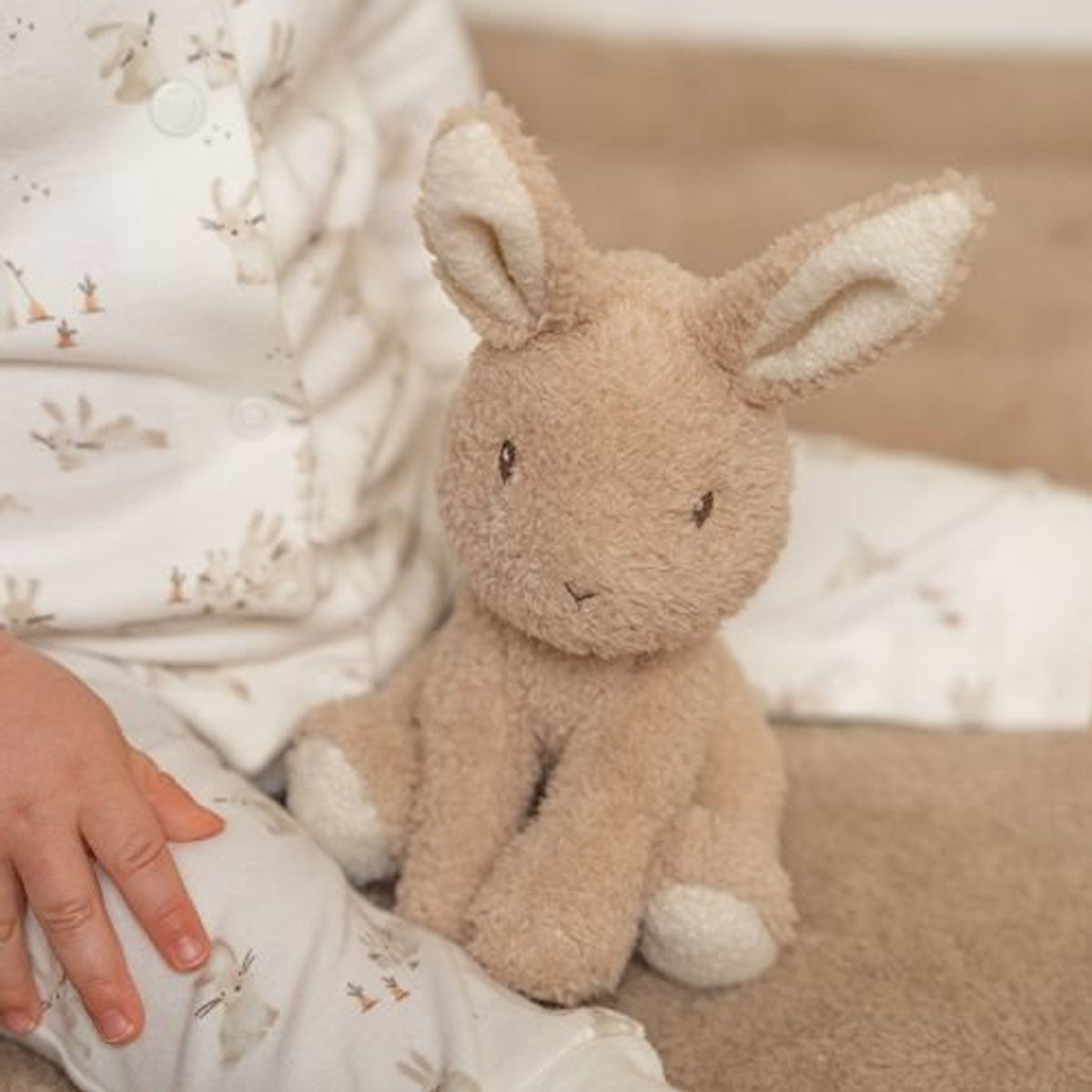 Little Dutch plišana igračka Cuddle Bunny, 15cm
