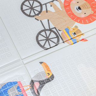 Taf Toys penasta podloga za igru