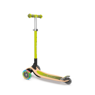 Globber Primo drveni trotinetsa sklapanjem i svetlima