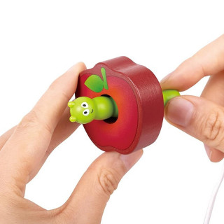 Hape drveno voće na kanapu