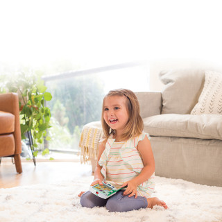 Infantino Edukativna igračka telefon i knjiga