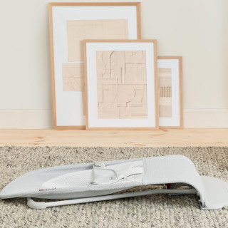 BabyBjörn njihalica Soft siva