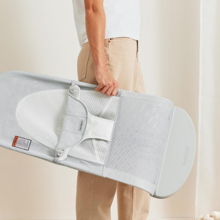 BabyBjörn njihalica Soft siva