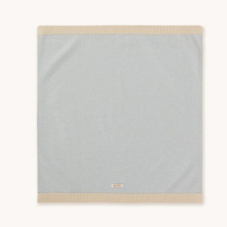 Gommu garderoba za lutku