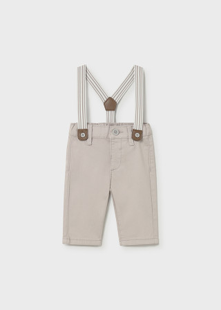 Mayoral pantalone sa tregerima