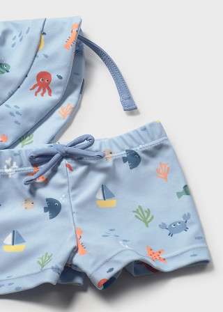 Mayoral kupaće kostimom i šeširom