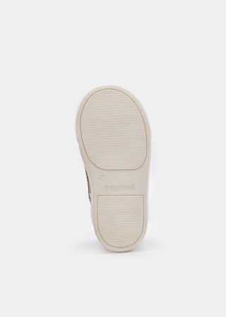 Mayoral brodarice, 19-25