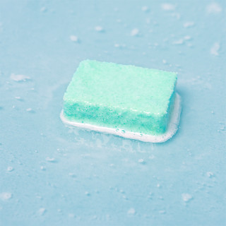 Naif prskajuca kugla za kupanje, 8/1