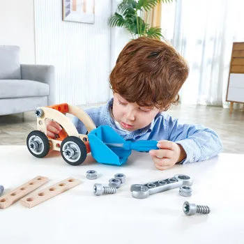 Hape automobil na šrafljenje