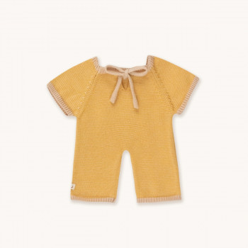 Gommu garderoba za lutku