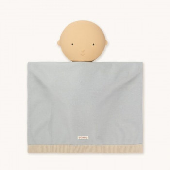 Gommu garderoba za lutku