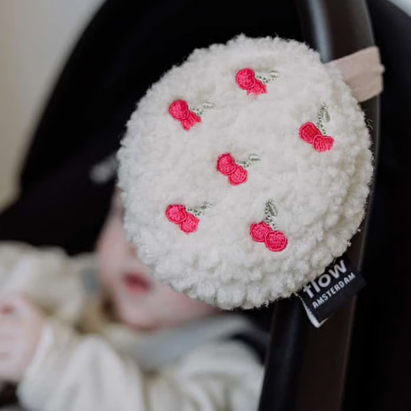 Flow Amsterdam igračka za uspavljivanje Cherry, 11x11x11cm