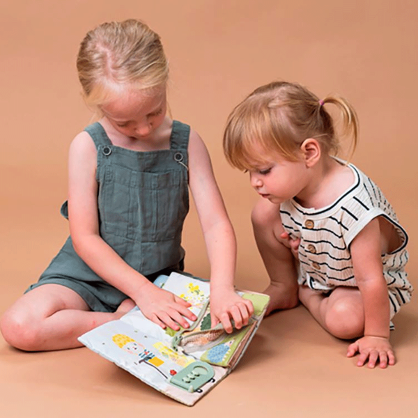 Taf Toys edukativna knjiga