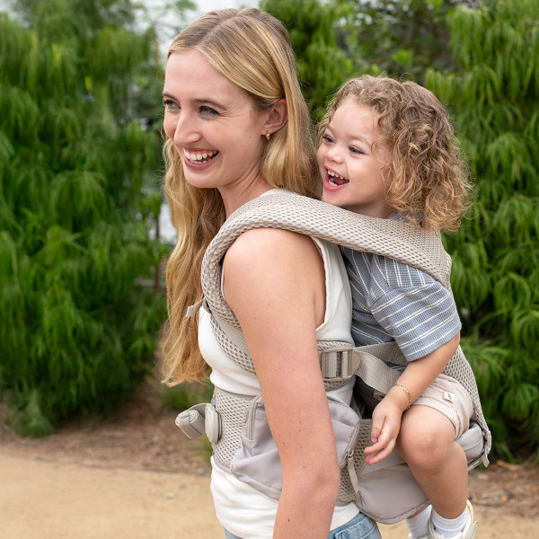 Infantino 5 u 1 hip rider nosiljka