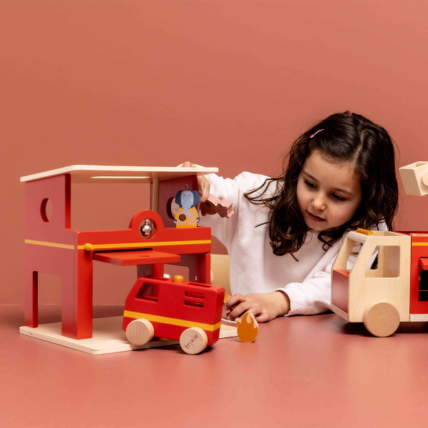 Trixie drevena vatrogasna stanica