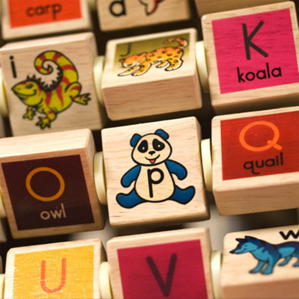 B toys drvena edukativna kocka