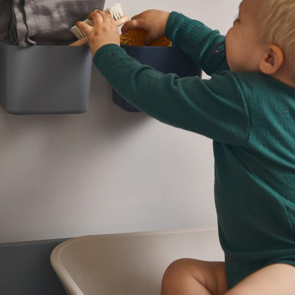 Leander organizator, Dusty Grey