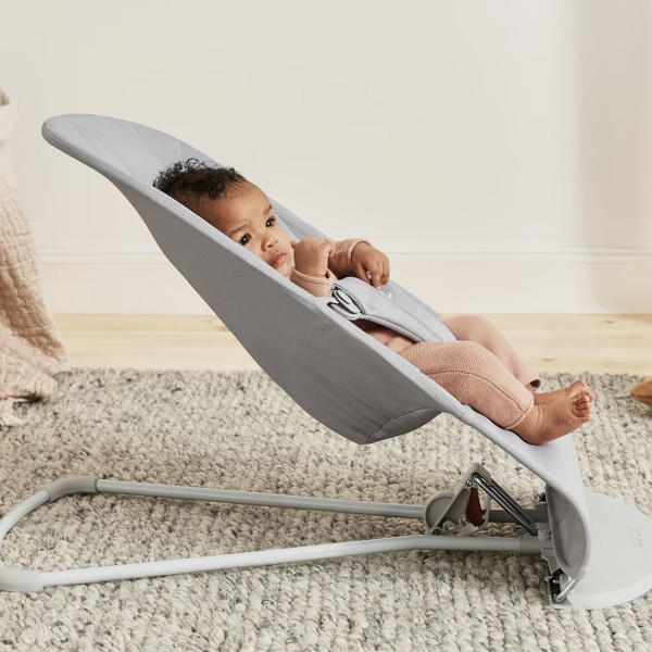 BabyBjörn njihalica Bliss W siva