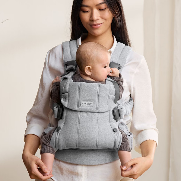 BabyBjorn nosiljka Harmony svetlo siva