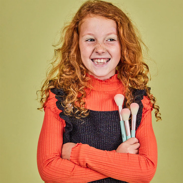 Toot! četkica za nanošenje rumenila