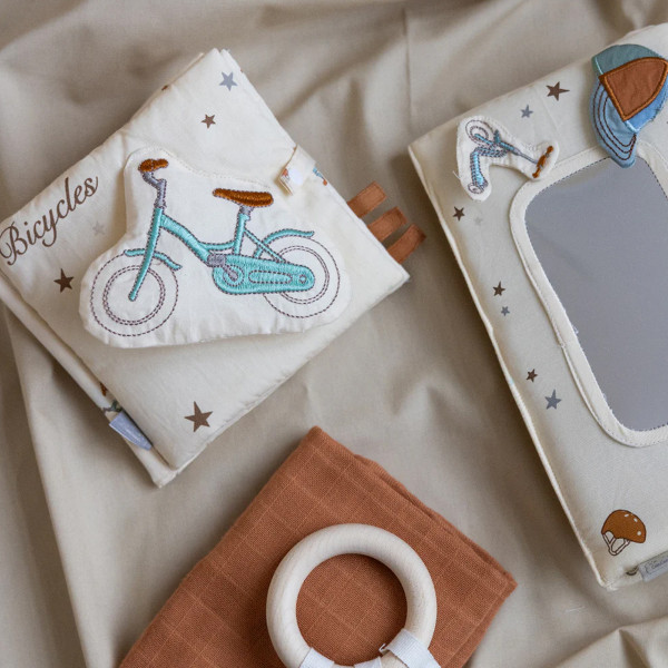 CamCam Copenhagen knjiga igračka 18x17 x3cm