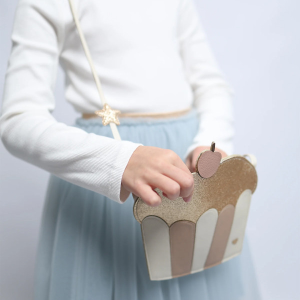 Billy loves Audrey torbica