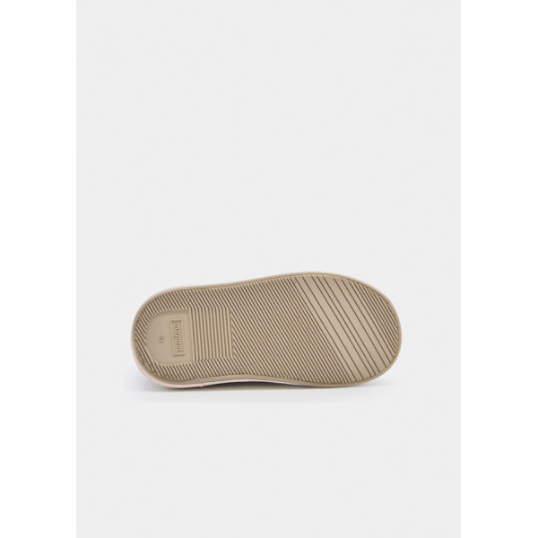 Mayoral brodarice, 19-25