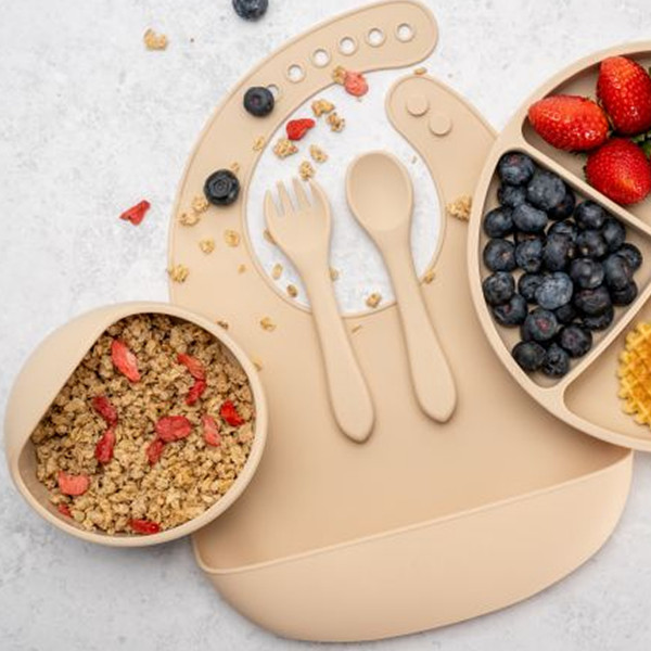 Just kiddin set za hranjenje