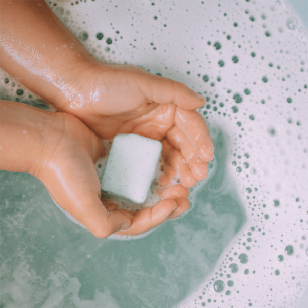 Naif prskajuca kugla za kupanje, 8/1